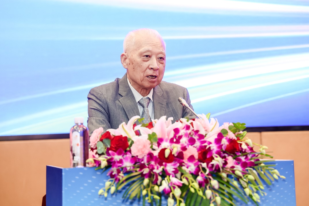 组图：2025中小企业高质量发展论坛在京举行 中企云全球供应链集采服务平台启动
