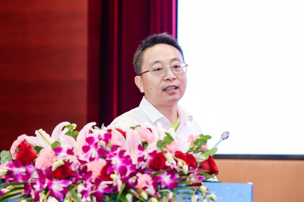 组图：2025中小企业高质量发展论坛在京举行 中企云全球供应链集采服务平台启动